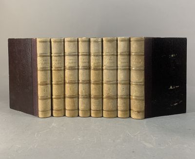 six livres sont alignés sur une table