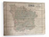 une vieille carte de la France sur un support en bois accroché au mur