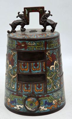 an image of a decorative bell with two animals on it