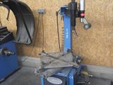 a machine that is sitting in a garage