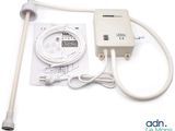 une image représentant un appareil électronique blanc muni d'un cordon et d'un chargeur