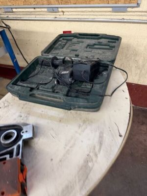 1 chargeur de batterie METABO REF. 28
