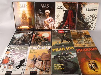 un grand nombre de livres posés sur une table