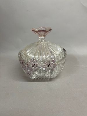 Bonbonnière en verre strié, la bordure à décor de violettes … - Photo 1