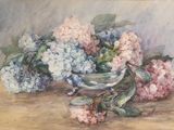 un tableau représentant un bol de fleurs posé sur une table