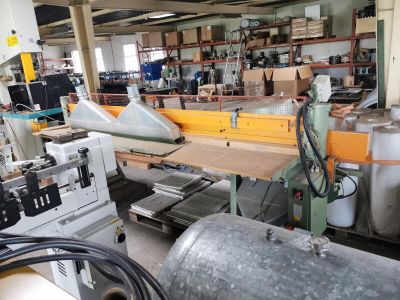 an image of a factory with a lot of machines in it