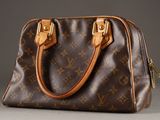 louis vuitton speedy mm monogram canvas shoulder bag