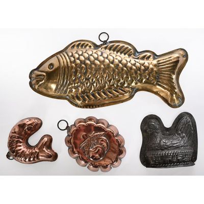 LOT DE 4 MOULES à chocolat en cuivre et laiton principalemen… - Photo 1