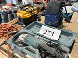 une boîte à outils posée sur une table, avec une étiquette de prix dessus