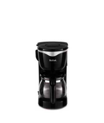 gros plan d'une cafetière sur fond blanc