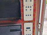 an old oven with many different types of ovens