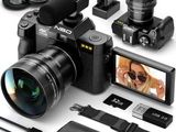 une image représentant un appareil photo auquel est connectée une clé USB