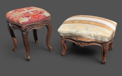 paire de tabourets anciens avec assise rembourrée