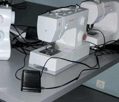 MACHINE A COUDRE SINGER SUPERA - Photo 1