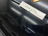 a sticker that says vauto on the front of a car