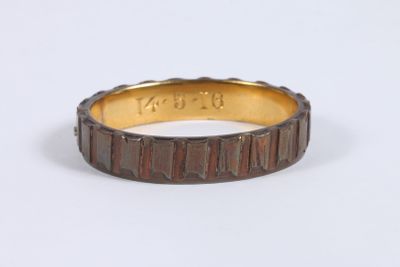 Bracelet souvenir en cuivre de forme ovale, issu de la trans… - Photo 1
