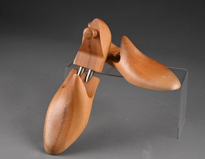Embouchoir pour chaussure en bois L.