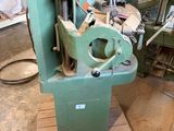 l'image d'une machine posée sur une palette