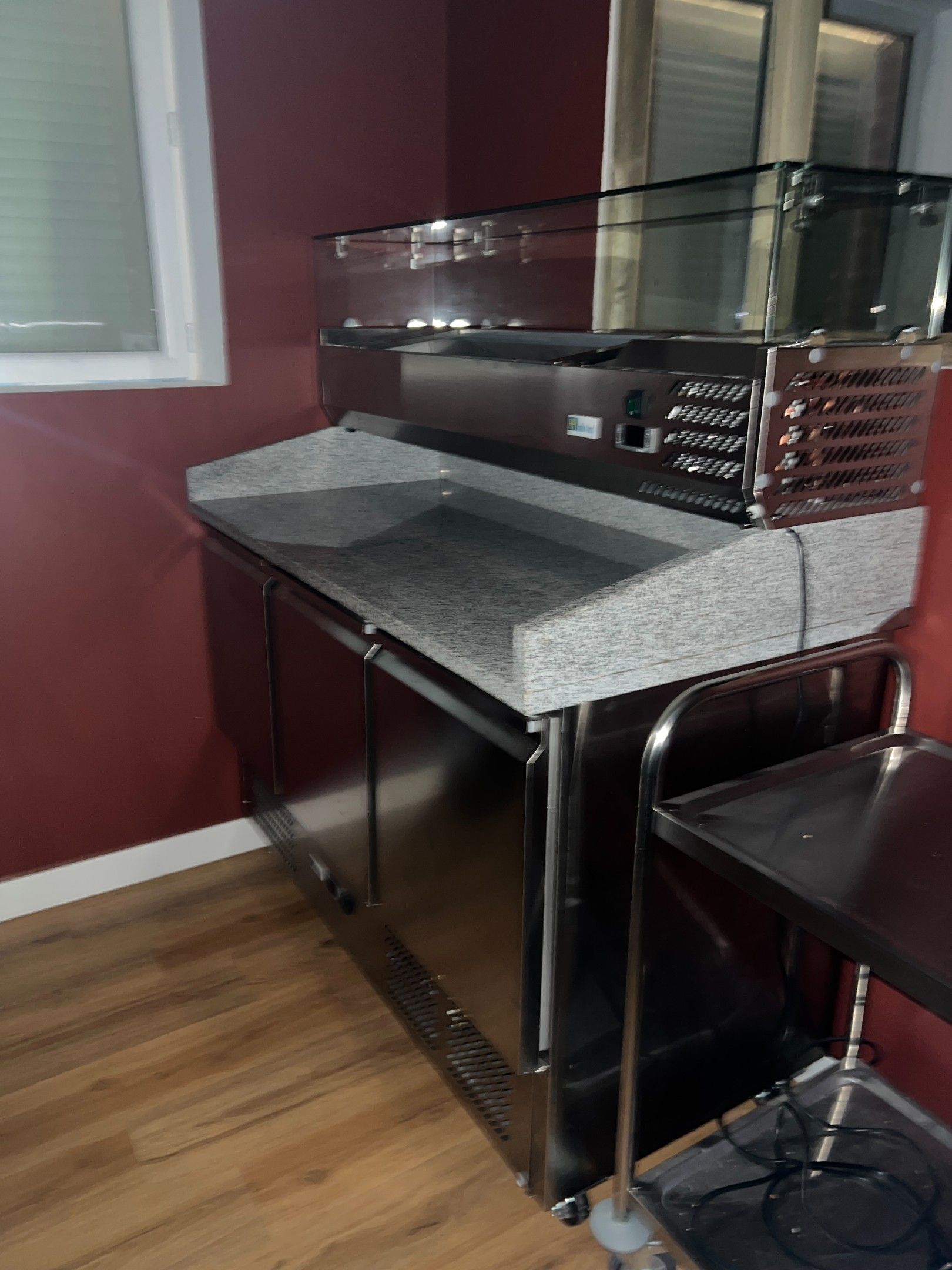 EXT - - Ensemble du mobilier de salle et de cuisine, décliné…
