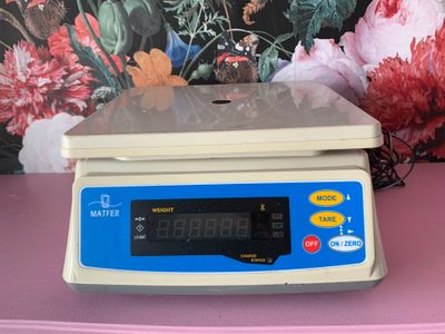 Balance de précision, de marque MATFER, modèle DW 6000E.