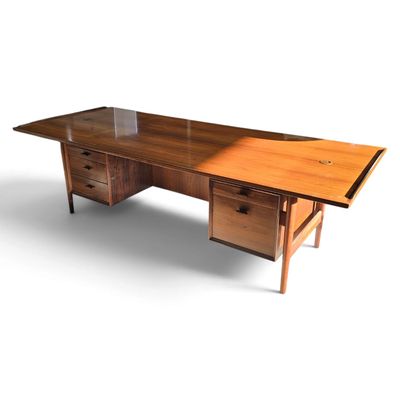 an image of a desk with two drawers and a desk top