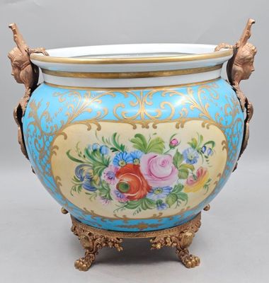 225 / ss tble Na / Importante jardinière de Limoges à … - Photo 1