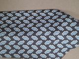 a tie that is laying on a table