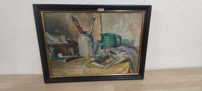 une image d'un tableau sur le mur d'une pièce
