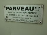 a sign on the wall that says parveau