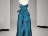 une image d'une robe sur un mannequin mannequin mannequin mannequin mannequin mannequin mannequin mannequin mann