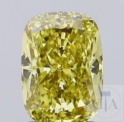 un diamant jaune raffiné, de taille carrée, au centre