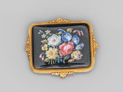 une photo d'une photo de fleurs sur fond noir