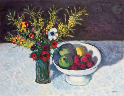 un tableau représentant un bol de fruits et de fleurs posé sur une table