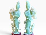 paire de figurines chinoises en jade représentant une femme et un homme