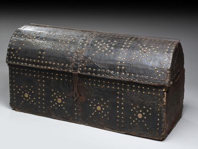 FRANCE, XVIIème siècle Grande malle de voyage à dessus de fo… - Photo 1