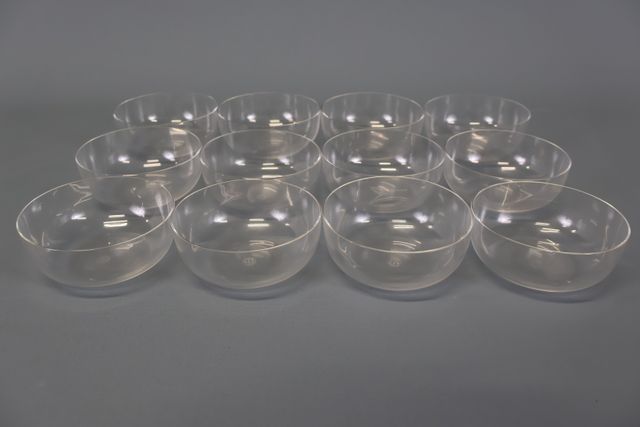 BACARRAT – 12 coupes pour rince doigt en cristal, pastille. D : 1...