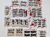 un gros plan sur un paquet de timbres maculés de sang