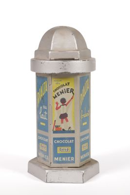 a tin can with a picture of a man playing tennis on it