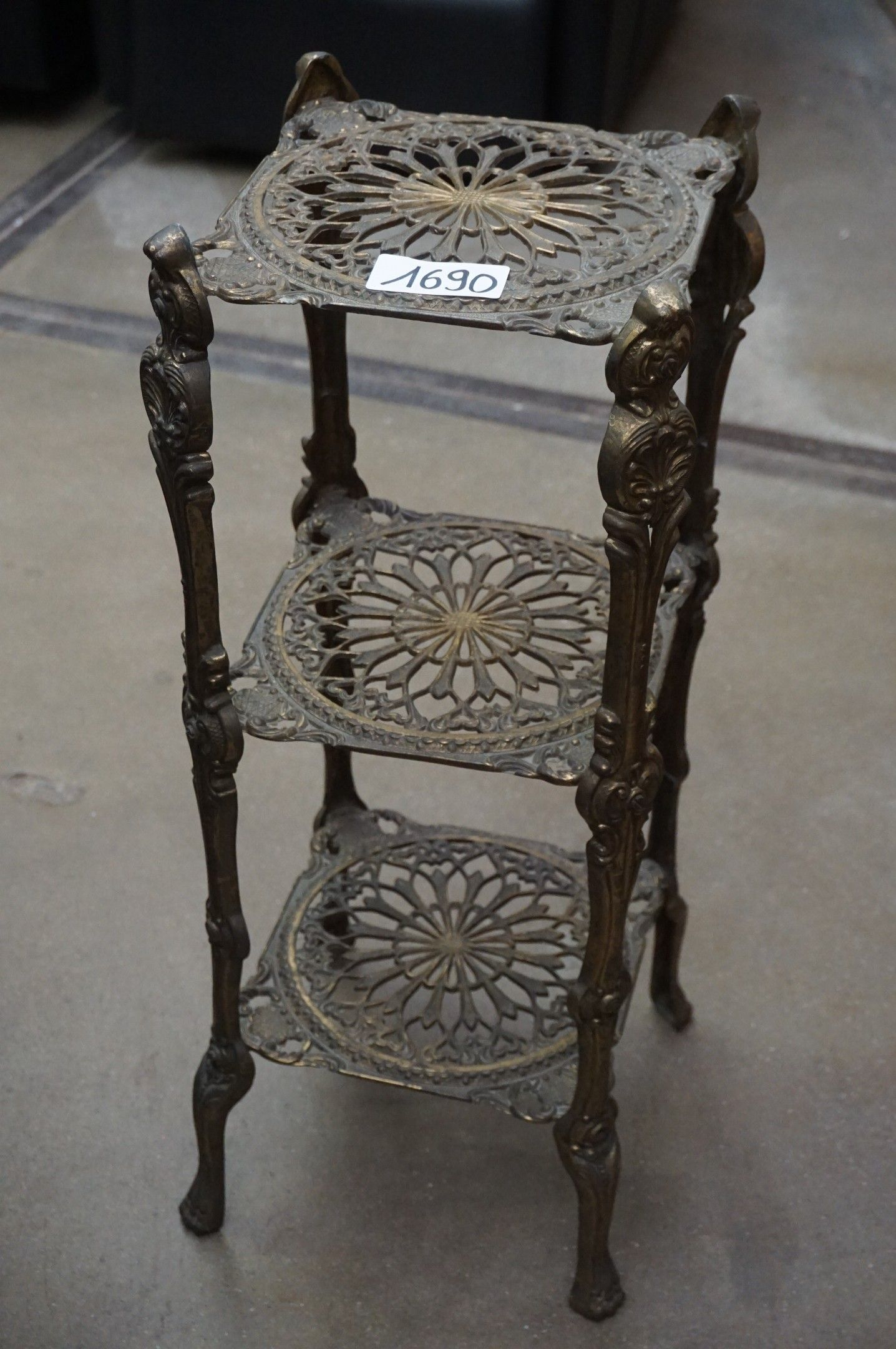 table à plantes à trois niveaux en laiton - 70 x 24 x 24 cm