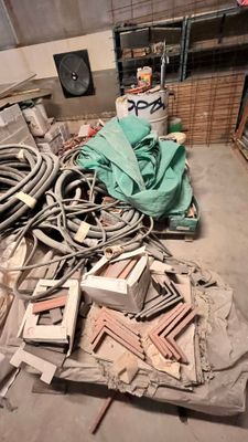 Briques (sur palette, reste de chantier)
