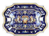 une photo d'un plateau bleu et or orné d'une image de lion