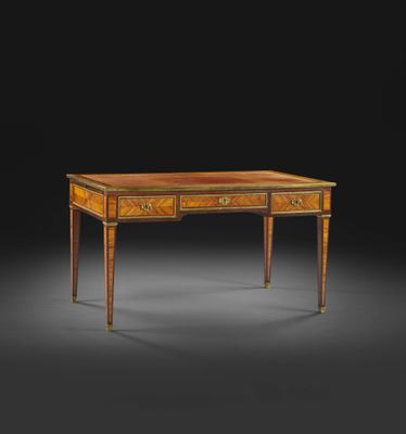 un bureau datant de l'époque de George II