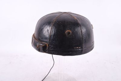 Un casque de tankiste early anglais daté 1940