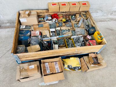 Contenu complet de la palette en Visserie et divers pour bri…