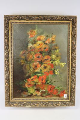 tableau représentant un vase de fleurs dans un cadre doré, accroché à un mur blanc