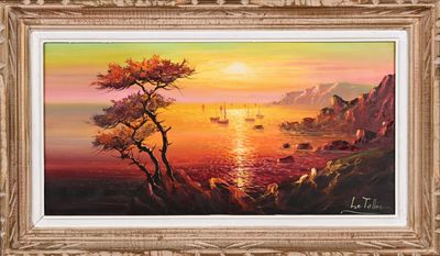 un tableau représentant un coucher de soleil avec des bateaux sur l'eau