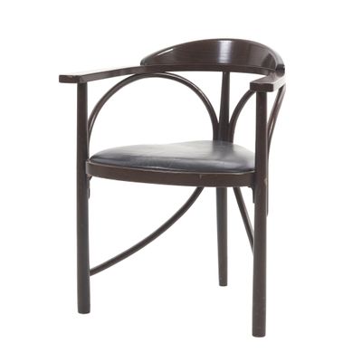 une image représentant une chaise en bois avec une assise en cuir noir