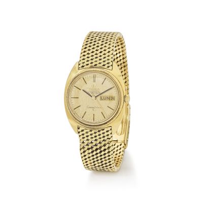 an 18k yellow gold ladies ' s wrist watch