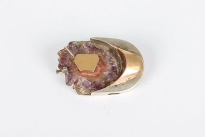 an image of a ring with amethorate on it