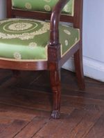 PAIRE DE FAUTEUILS en acajou et placage d'acajou à dossier d… (photo 5)